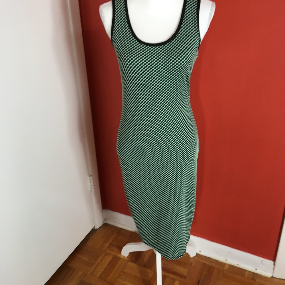DGNY Ladies/Jrs. black & green sleeveless dress